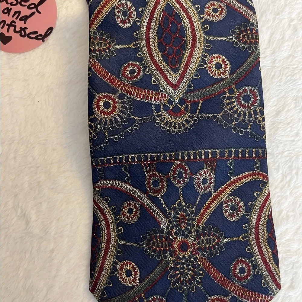 Elegant Paisley Men's Tie - Navy and Red